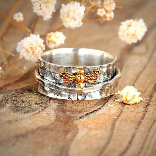 Vintage Bee Spinner Ring