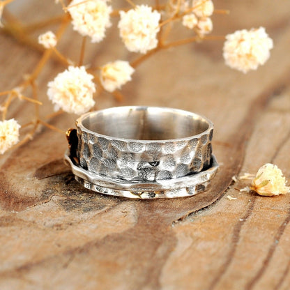 Vintage Bee Spinner Ring